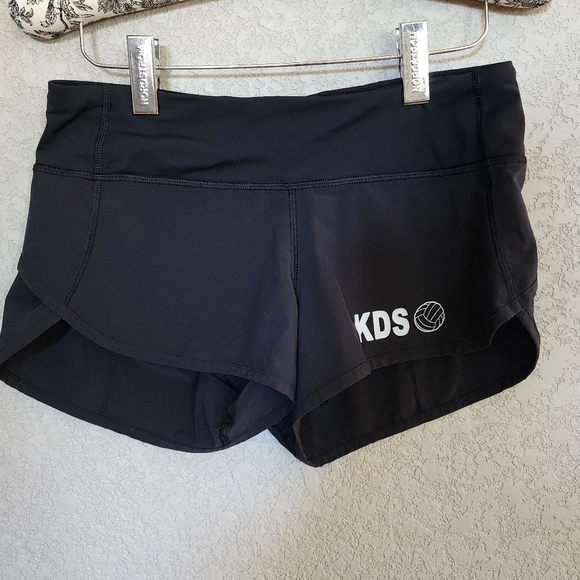 Lululemon 3in inseam shorts size 4 - Picture 1 of 5